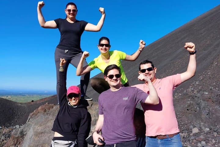 Cerro Negro Volcano Boarding: High-Speed Sand Descent from León, Nicaragua photo 3