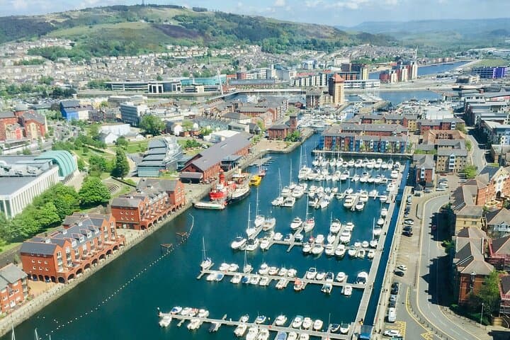 Swansea Hidden Gems: Self-Guided Treasure Hunt & Tour App photo 2