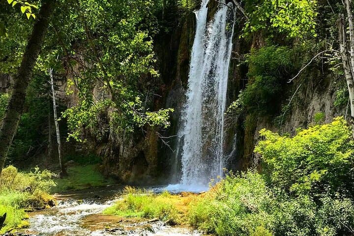 Private Spearfish Canyon Hike: Guided Walk Among Limestone Cliffs & Waterfalls photo 5