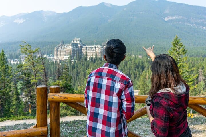 8-Day Rockies Western Canada Iconic Sites Tour — Vancouver to Banff & Jasper