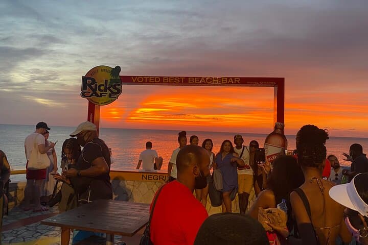 Discover Negril's Seven Mile Beach and Rick's Cafe: A Jamaican Escape photo 4