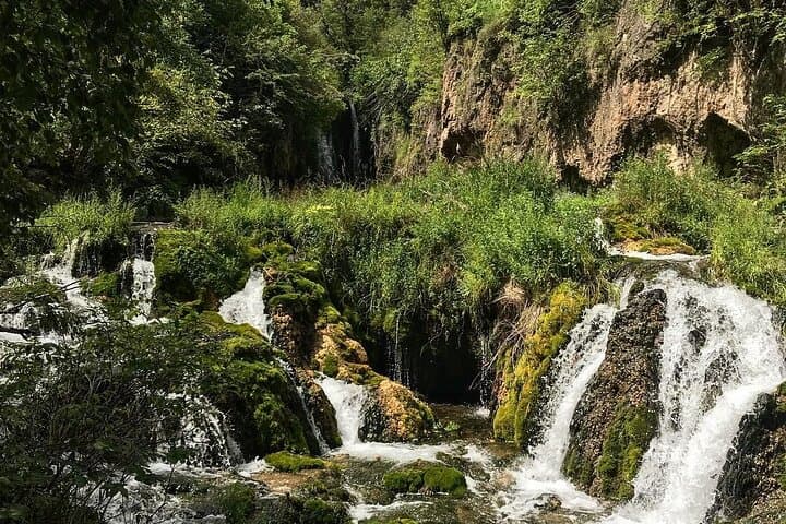 Private Spearfish Canyon Hike: Guided Walk Among Limestone Cliffs & Waterfalls photo 6