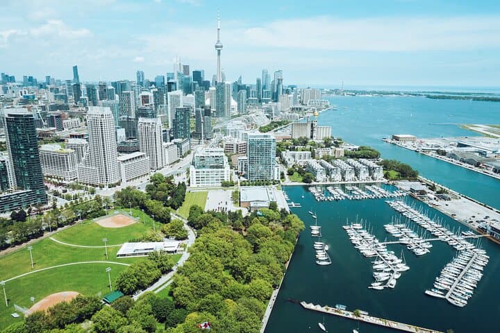 Toronto Waterfront Smartphone Trivia Tour: Self-Guided GPS Walking Game photo 4