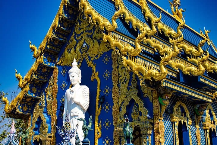 Chiang Mai Day Tour to Chiang Rai: White Temple, Blue Temple & Black House photo 2