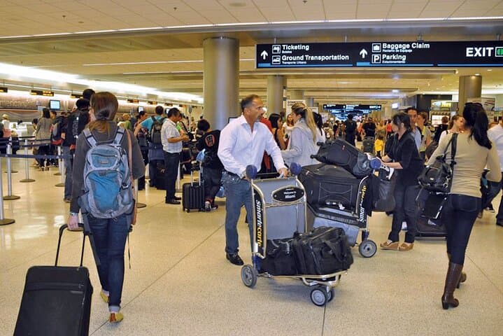 Private Queens Airport Shuttle — Door-to-Door NYC Transfer photo 3