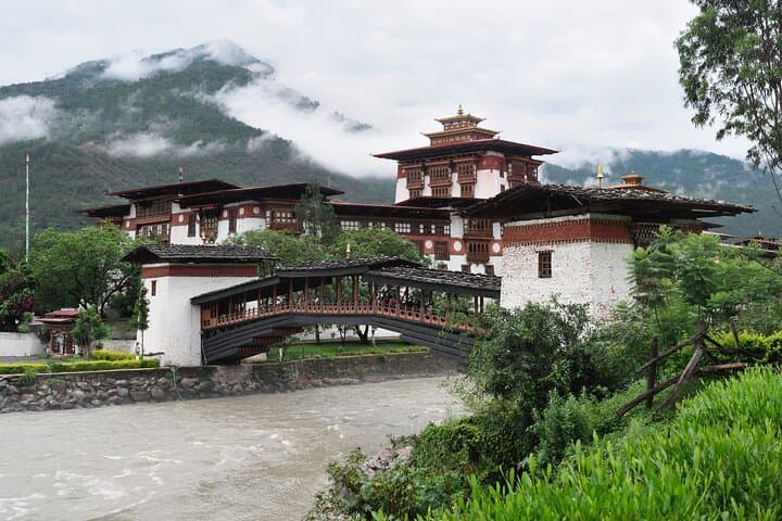 Rodung La Trek: 17-Day Bumthang to Eastern Bhutan Expedition photo 2