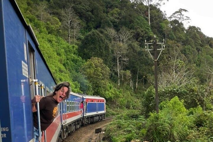 Kandy to Nanuoya Train: Scenic Reserved Seats to Nuwara Eliya photo 3