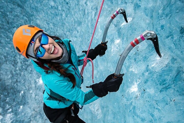 Private Ice Climbing Adventure at Falljökull Glacier with Professional Photo Package