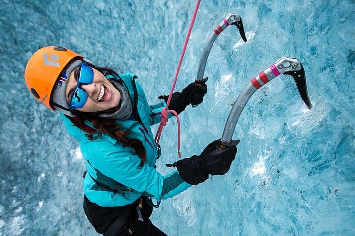 Skaftafell Ice Cave Climb & Private Adventure Photoshoot photo 3