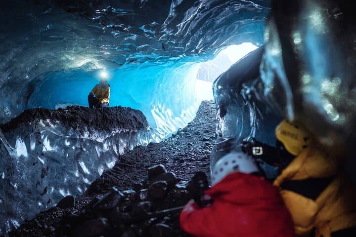 Ice Cave Private Photography Tour at Jökulsárlón — Glacier Photography in Iceland photo 2