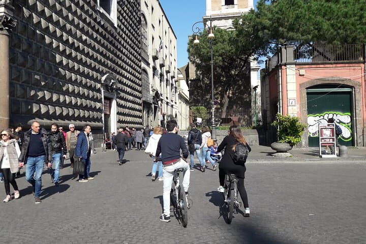 Explore Naples by Electric Bike: 8-Hour City Rental & Coastal Ride photo 2