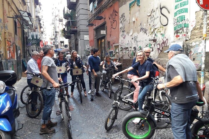 Explore Naples by Electric Bike: 8-Hour City Rental & Coastal Ride photo 4