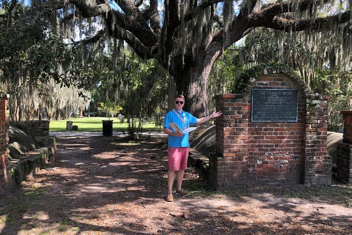 Historic Savannah Walking Tour: Squares, Stories & Southern Memory photo 2