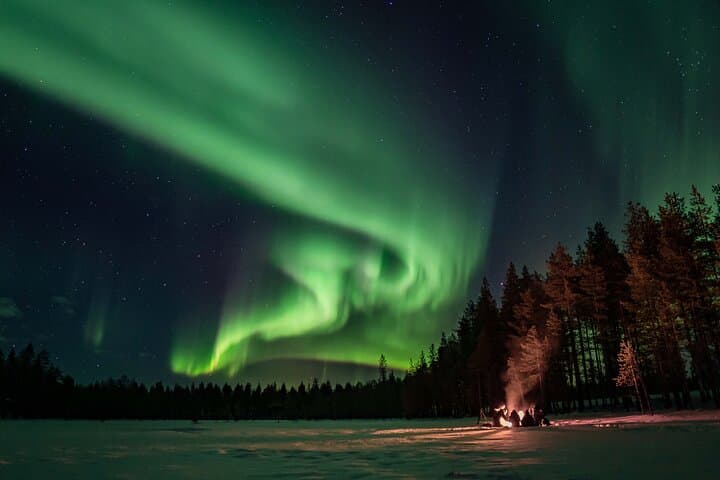 Private Northern Lights Photography Hunt from Rovaniemi — Expert Aurora Chase photo 5