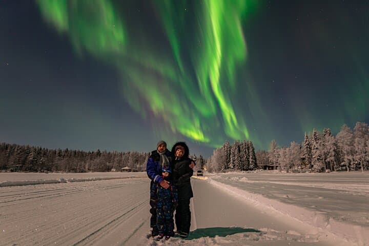 Private Northern Lights Photography Hunt from Rovaniemi — Expert Aurora Chase photo 4