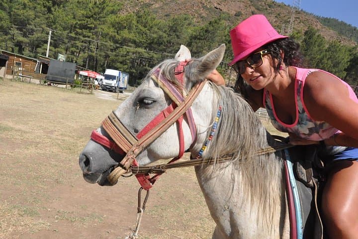 Fethiye Horse Riding to Kayaköy and Ölüdeniz: Beginner-Friendly Trail Ride