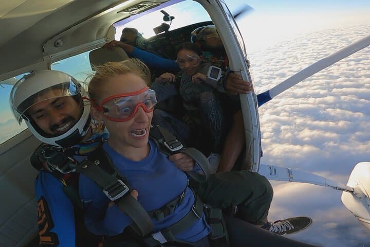 Tandem Skydive Over Puerto Vallarta with Beach Landing — 10,000 ft Freefall photo 5