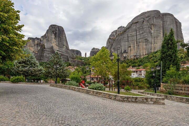 2-Day Delphi and Meteora Tour from Athens — Delphi Oracle & Meteora Monasteries photo 4