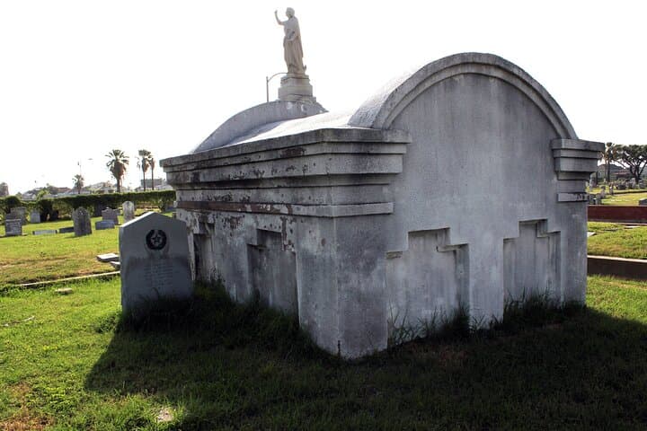Walk With The Dead: Galveston Old City Cemetery Guided Tour photo 6