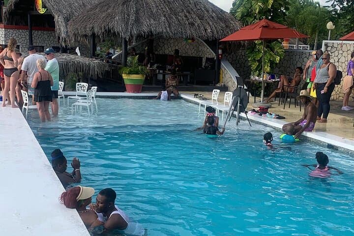 Experience the Thrill of Negril's Seven Mile Beach and Rick’s Café photo 4