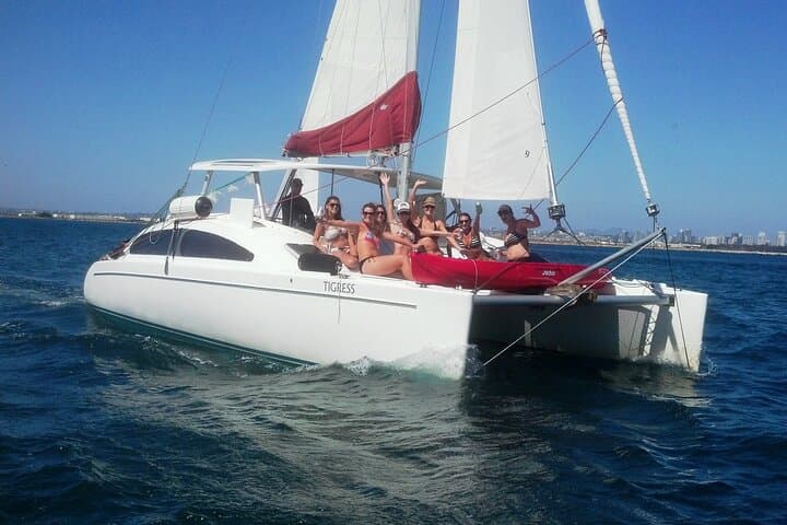 Sunset Catamaran Sail in San Diego: 2.5-Hour Small-Group Cruise with Drinks photo 6