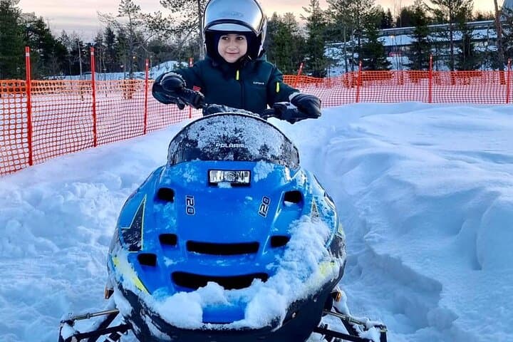 Arctic Circle Family Day: Husky Sled, Snowmobiling & Ice Fishing from Rovaniemi photo 3
