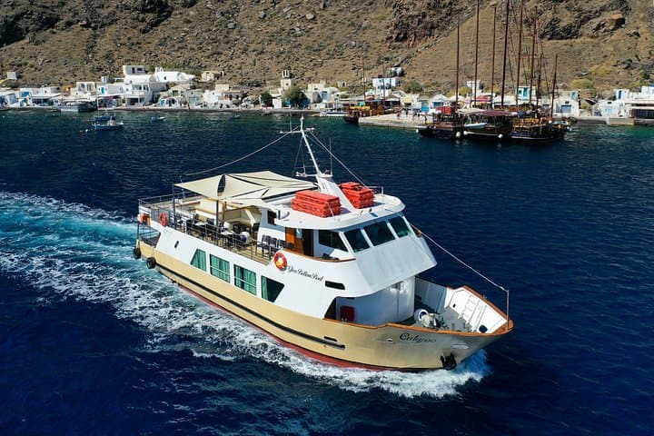 Santorini Caldera Glass-Bottom Cruise: Volcano, Hot Springs & Oia Sunset photo 2