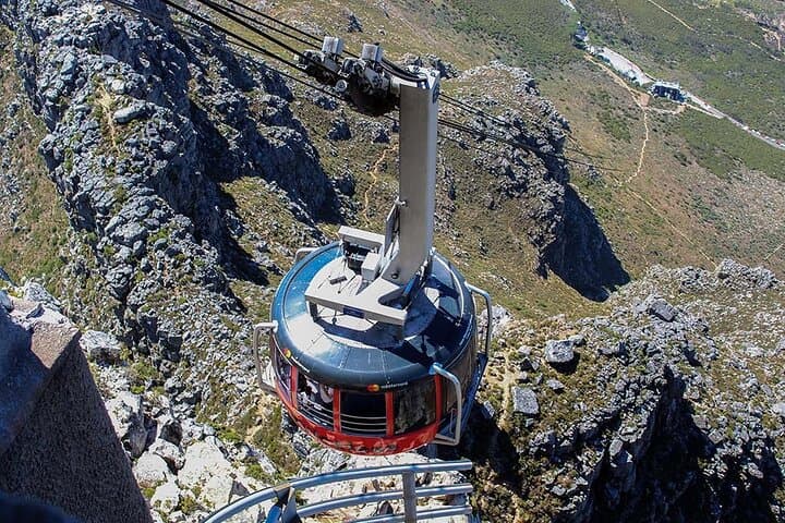 Table Mountain Summit Tour: Cable Car, Short Trails & 360-Degree Cape Town Views