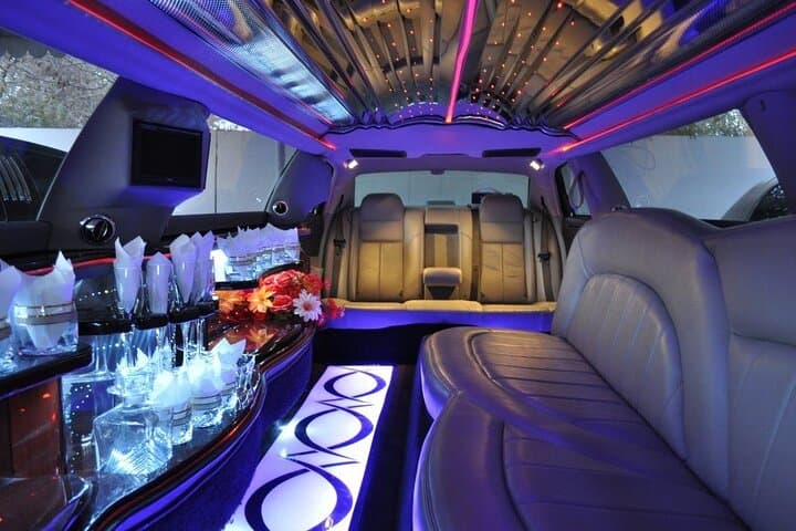 Take a Royal Ride: VIP Airport Limousine Transfer in Dubai photo 6