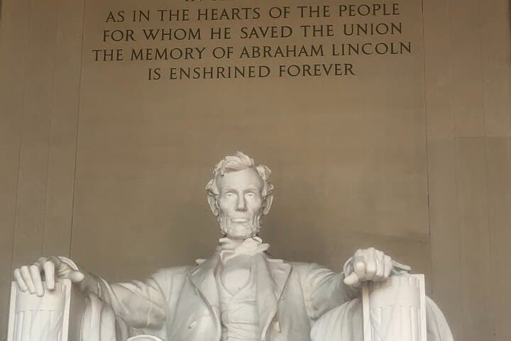 Inside Washington: Private Guided Bus Tour with Step-Off Guide photo 5