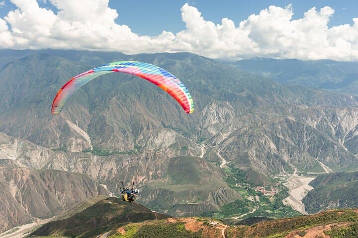 Soar Over Chicamocha Canyon: Tandem Paragliding from 1,550 m photo 2