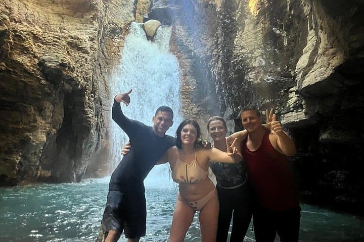 La Leona Waterfall Adventure Hike — Curubandé Day Hike from Liberia photo 4
