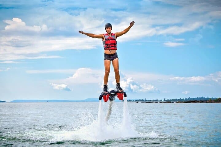 Fly Boarding Dubai: 30-Min Beginner Flyboard Lesson Over the Arabian Gulf photo 5