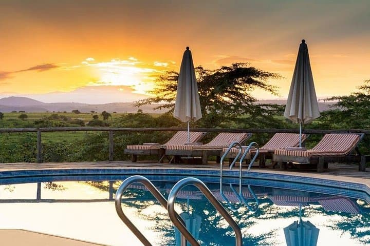 2-Day Ngorongoro Crater & Lake Manyara Luxury Romantic Safari photo 4