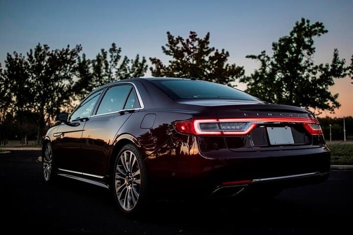 Chicago Airport Sedan Transfer: O'Hare & Midway to Downtown