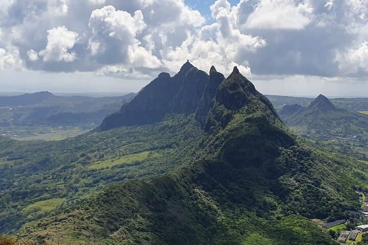 Hike Le Pouce: 3‑Hour Private Trek to Mauritius’ Thumb Peak photo 3