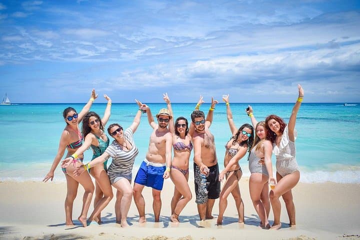 Saona Island Full-Day Catamaran & Natural Pool Tour from Santo Domingo photo 2