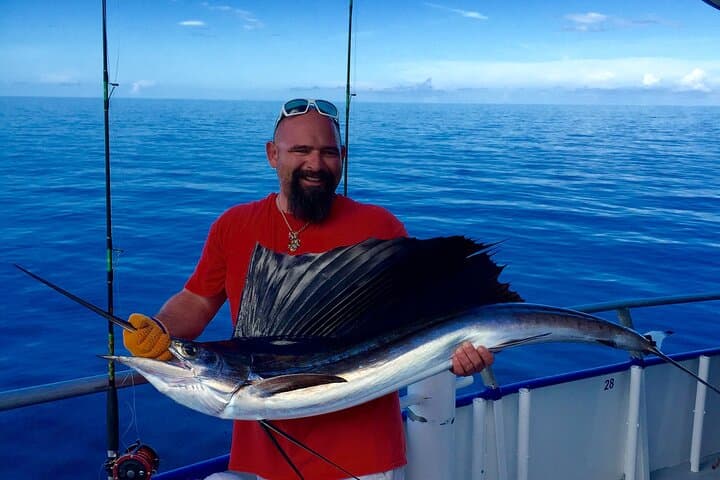 Half-Day Fishing Trip from John's Pass — Madeira Beach 5-Hour Family Charter photo 2