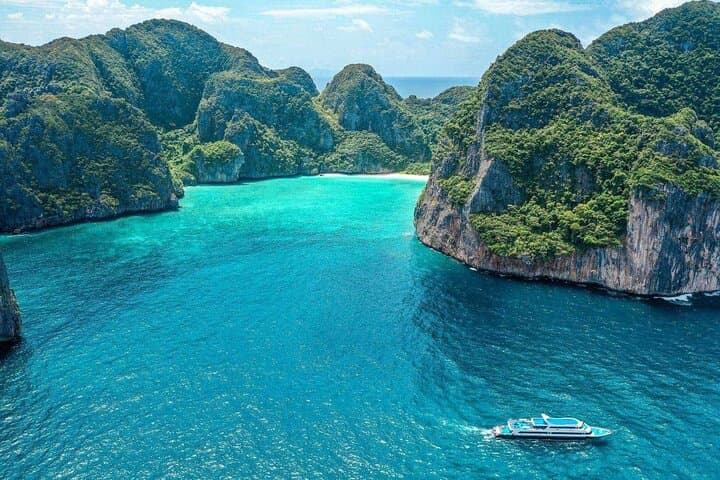 Phuket to Phi Phi Island Ferry — Phi Phi Cruiser Transfer Guide photo 4