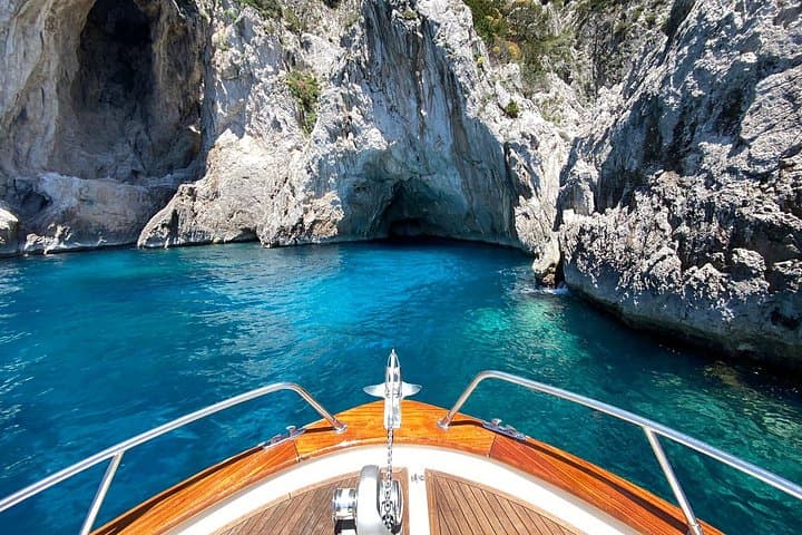 Private Amalfi Coast Boat Tour from Amalfi: Positano, Emerald Grotto & Hidden Caves photo 2