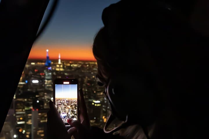 Discover NYC's Skyline: Romantic Helicopter Scenic Charter photo 3