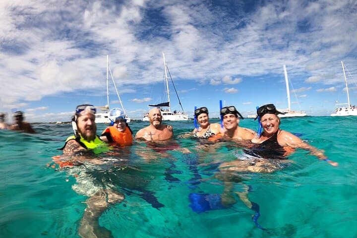 Sunset Catamaran & Snorkel to Isla Mujeres with National Open Bar (Cancun) photo 6