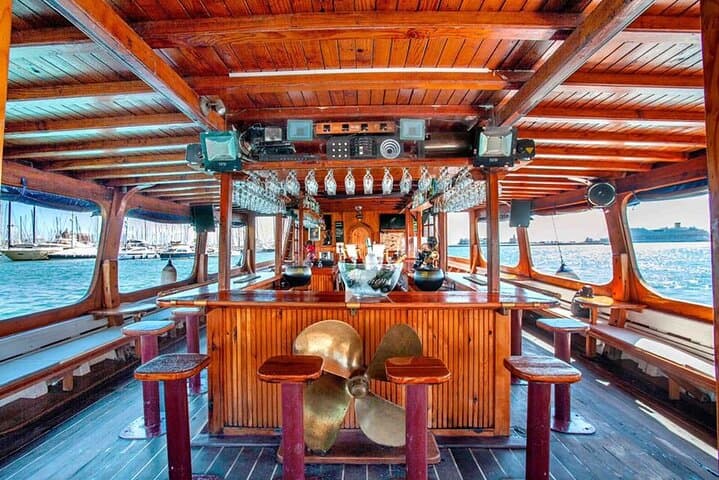 Barca Samba: 4-Hour Boat Experience in the Bay of Palma, Mallorca photo 4