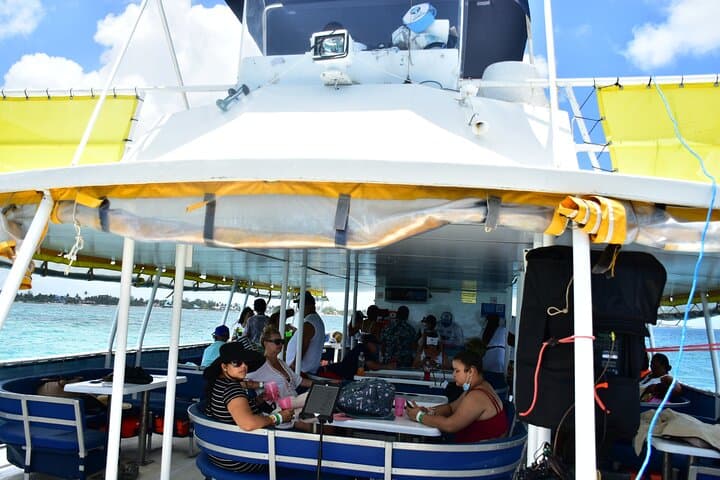 Isla Mujeres Catamaran Party: Open Bar, Snorkel & Playa Norte (Cancún Pickup) photo 5