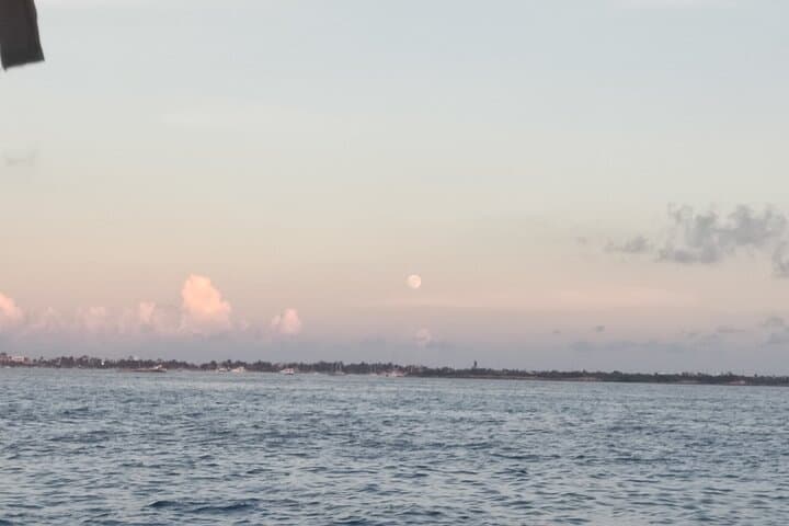Sunset Sailing to Isla Mujeres from Cancún — Unlimited Drinks & Transfer Included photo 4