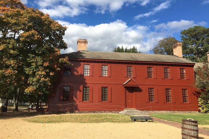 Revolutionary Walk: Colonial History Tour in Williamsburg photo 4