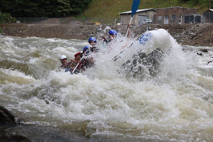 Middle Ocoee River Whitewater Rafting: 5-Mile Class III–IV Adventure photo 4