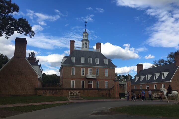 Dark History Conspiracy Tour in Colonial Williamsburg: Night Walk of Secrets photo 2