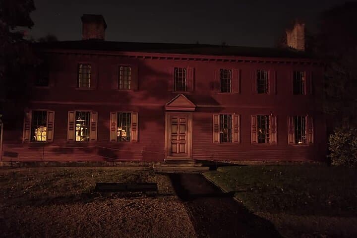 Dark History Conspiracy Tour in Colonial Williamsburg: Night Walk of Secrets photo 3