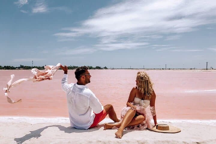 Las Coloradas Pink Lake & Ría Lagartos Wildlife Tour from Riviera Maya